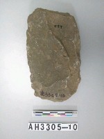 藏品(中型舌刃打製石斧)的圖片